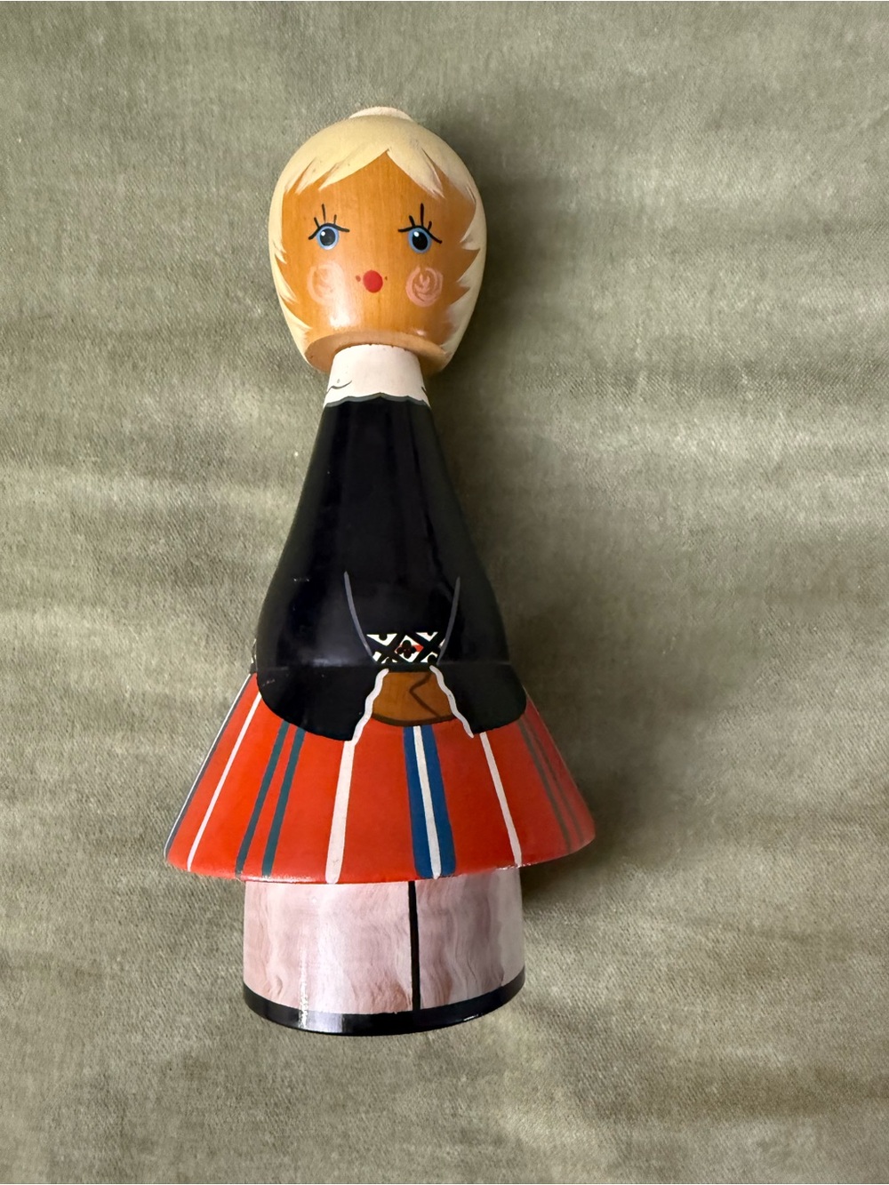 Salvo Handpainted Wooden Doll from the USSR  #8